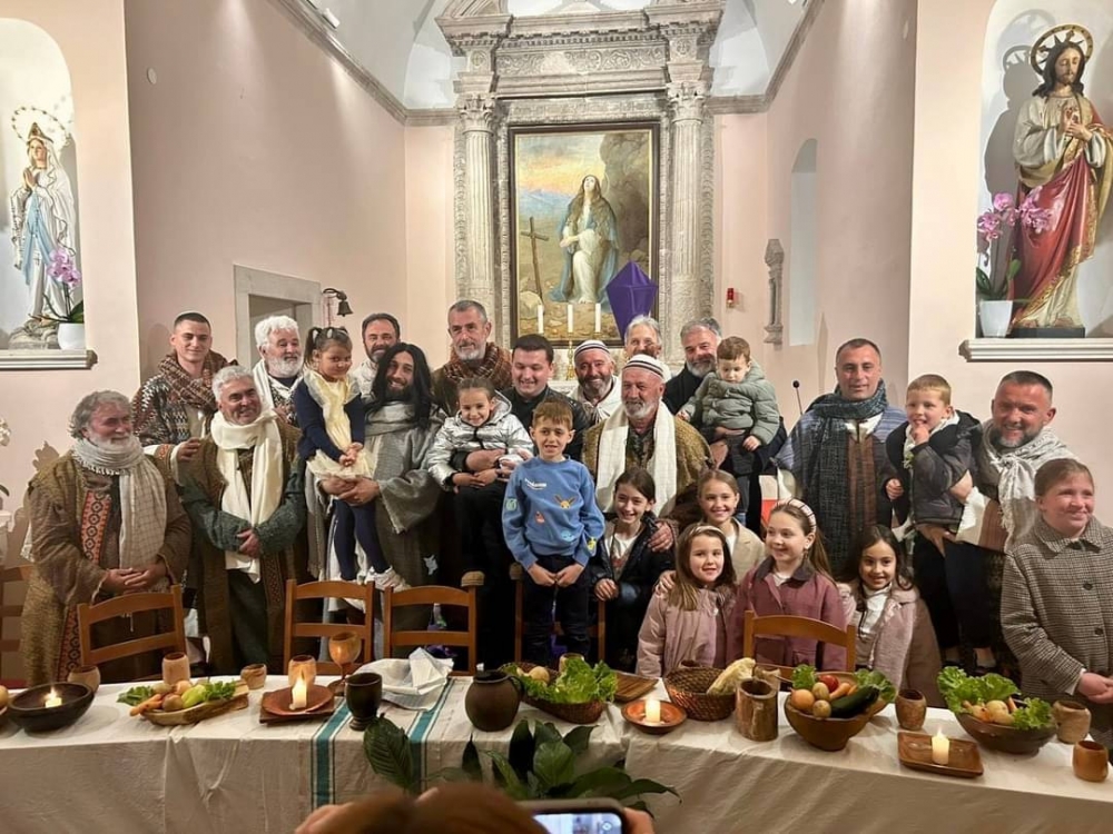 Glumci amateri iz Metkovića u Mandaljeni izveli Uprizorenje Posljednje večere (FOTO)