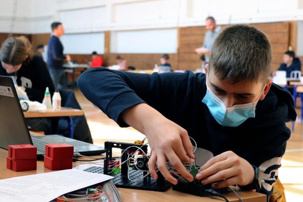 Orsat Kralj učenik župske &scaron;kole osvojio prvo mjesto na Županijskom natjecanju u Robotici