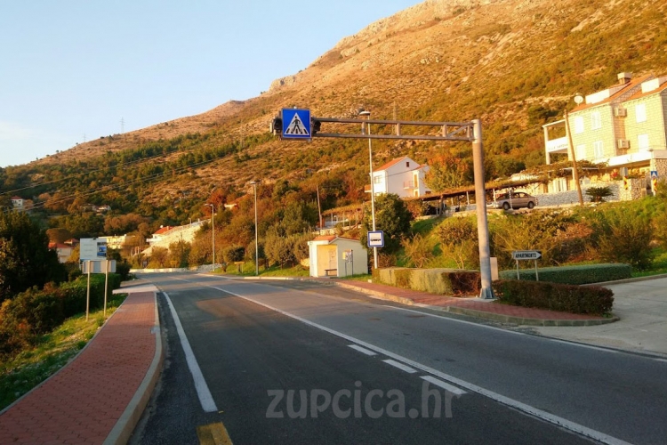 Uskoro pje&scaron;ački prijelaz sa svjetlosnom signalizacijom na Državnoj cesti D8 ispod Zavrelja
