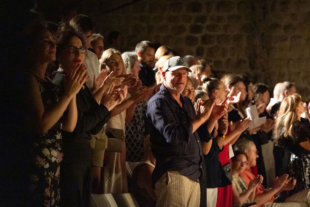 I holywoodska zvijezda Woody Harrelson odu&scaron;evljen je Ekvinocijom!