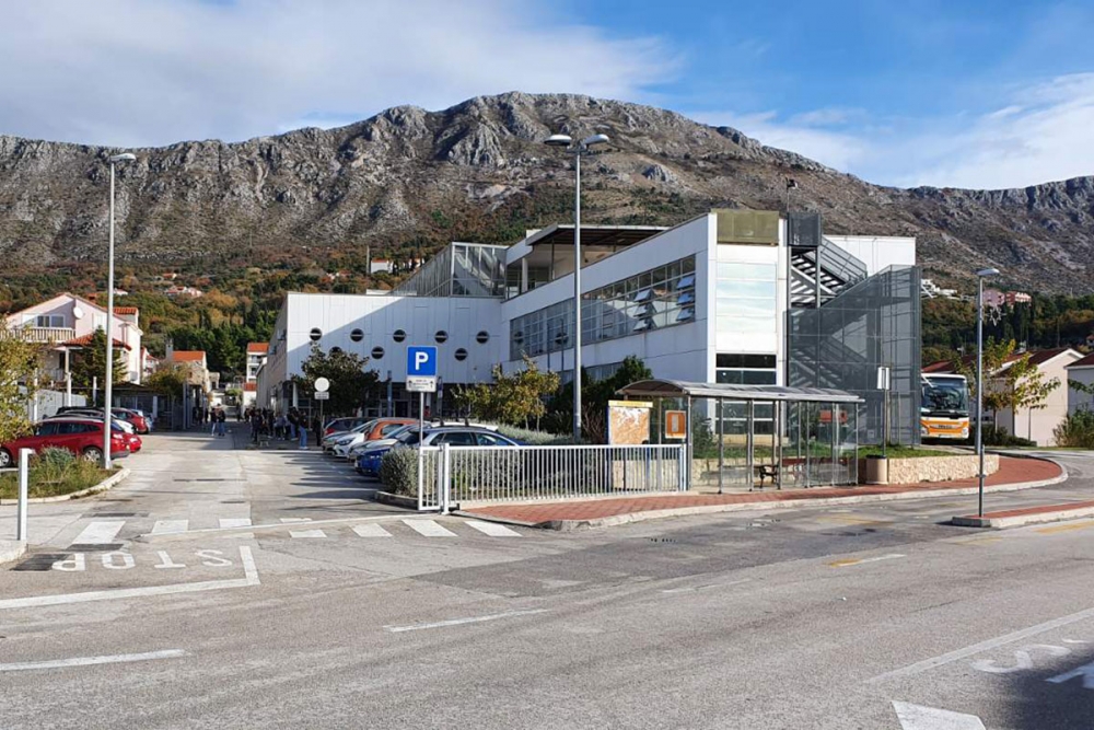 U ponedjeljak počinje nastava u školskoj godini 2025./2026., svečana priredba za prvaše u 11:00 sati