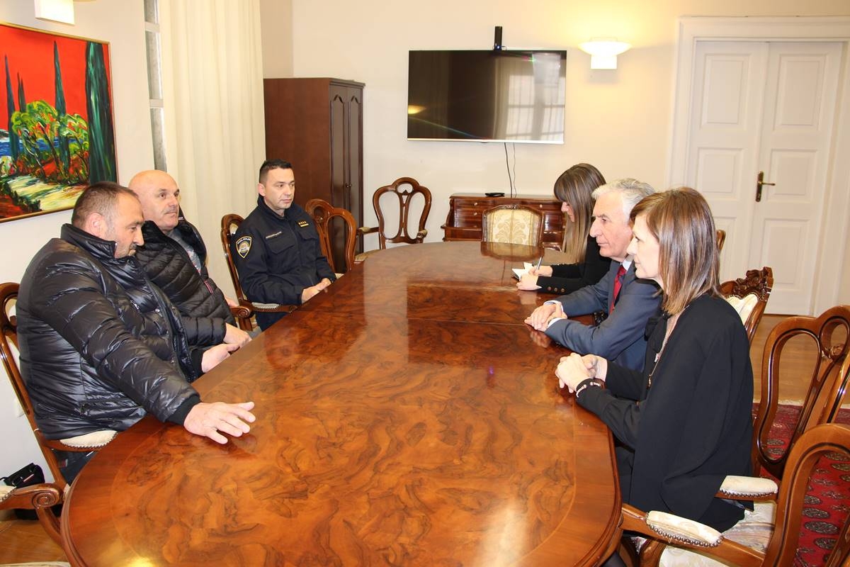 Župan održao sastanak s članovima Udruge specijalne jedinice policije &ldquo;Grofovi&rdquo;