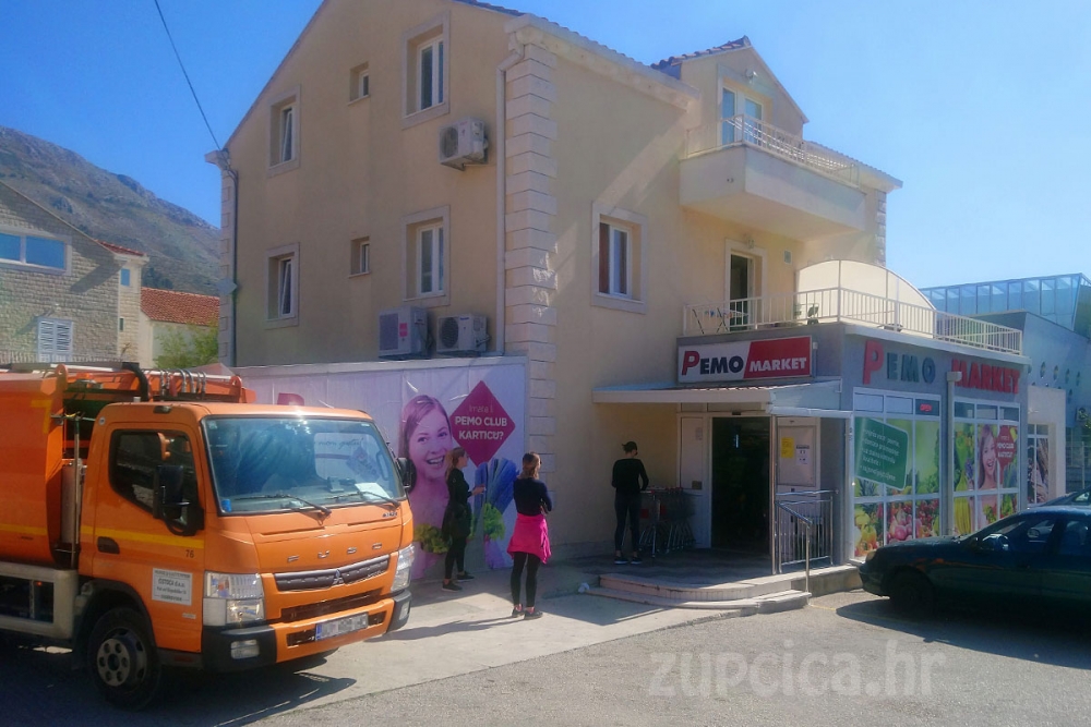 Od sutra strožije mjere - Zatvaraju se ugostiteljski objekti, neprehrambene trgovine, obustavljaju vjerska okupljanja ...