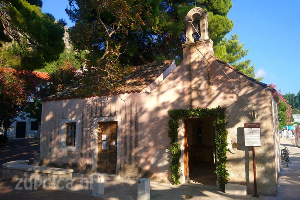 Obavijest članovima; Kapitul Zavreljskog bratstva Svetog Roka u nedjelju u hotelu Astarea