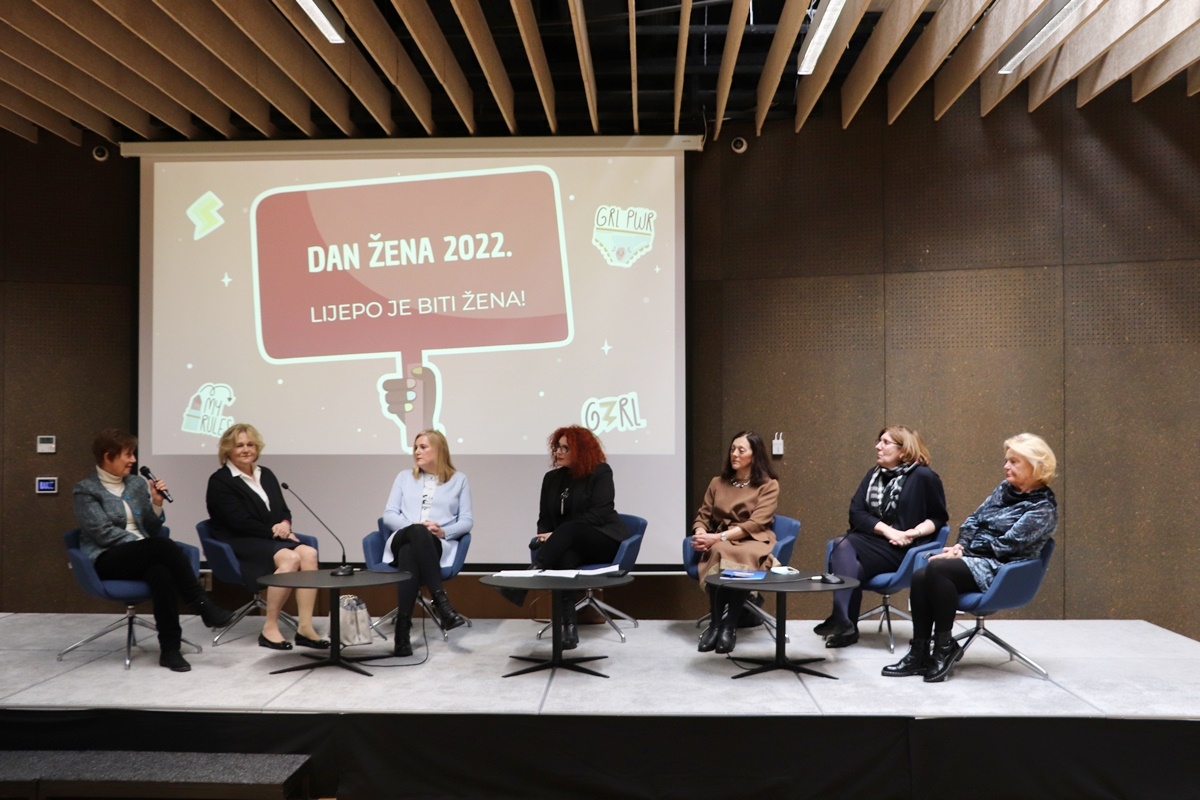 Uz Međunarodni dan žena održan okrugli stol &ldquo;Lijepo je biti žena&rdquo;