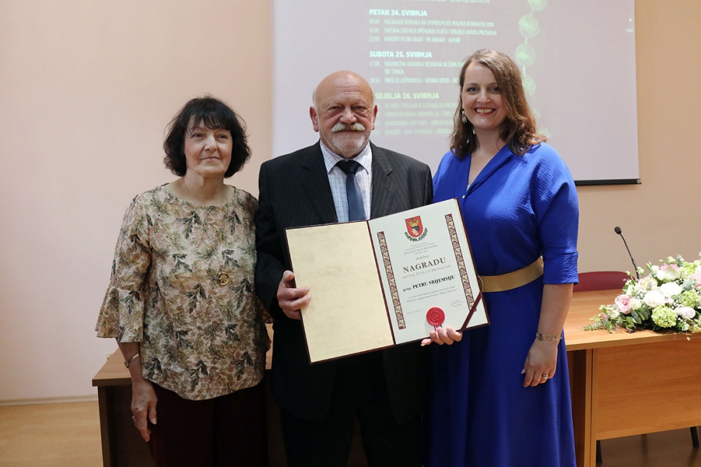 Petru Srijemsi Nagrada Općine za očuvanje tradicije i promociju djelovanja KUD-a "Marko Marojica" (FOTO)