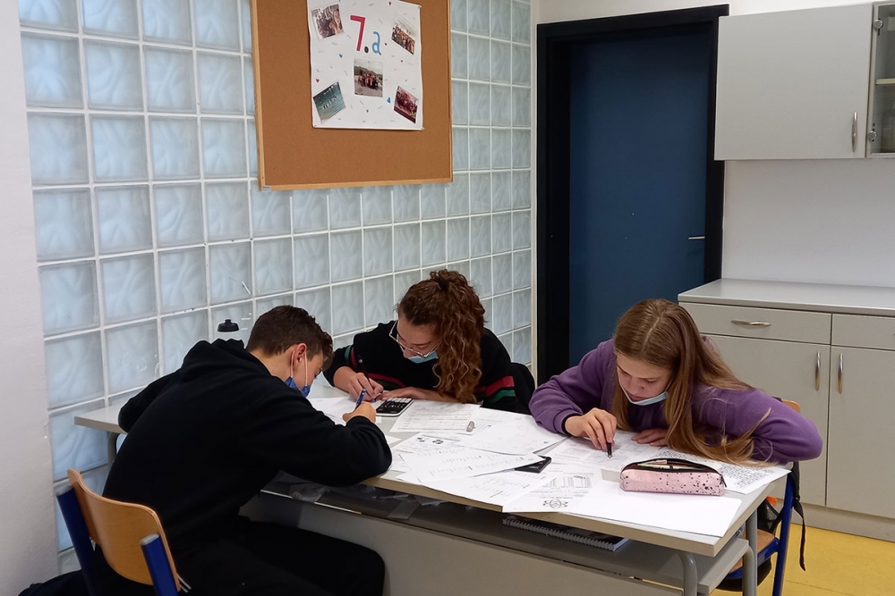 Učenici O&Scaron; Župa dubrovačka prvi put u Atom ligi, natjecanju koje obuhvaća znanje matematike, fizike i kemije