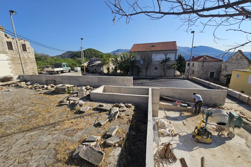 Radovi na dječjem igrali&scaron;tu na Gornjem Brgatu u zavr&scaron;noj fazi, zavr&scaron;etak u drugoj polovici kolovoza