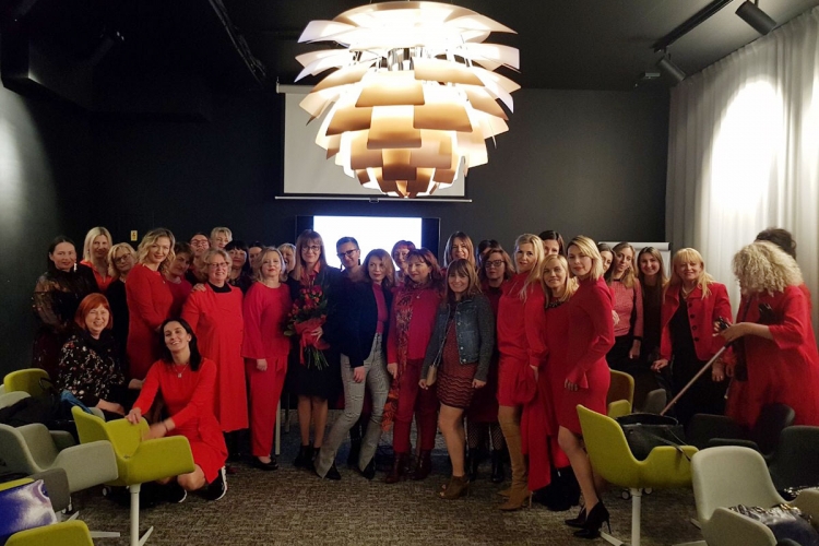 U organizaciji Inner Wheel kluba Dubrovnik - Večer crvenih haljina u One Suite hotelu (FOTO)