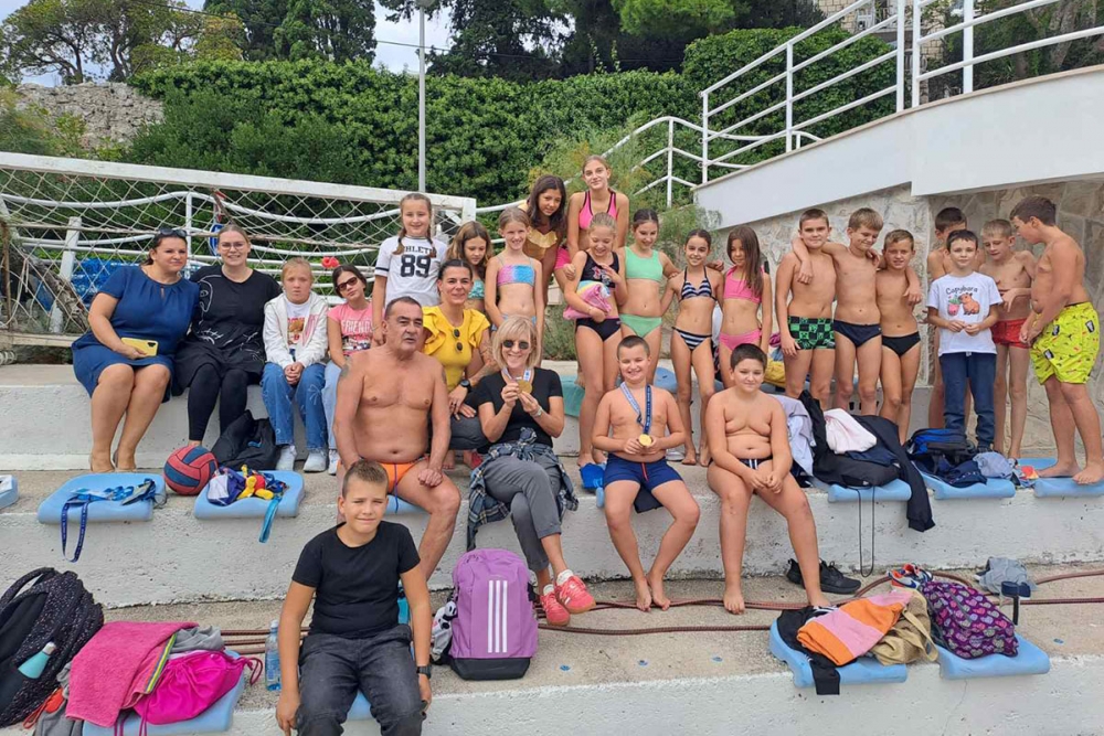 Poseban sat Tjelesne i zdravstvene kulture 4.d razreda na plivali&scaron;tu Gusara u Mlinima (FOTO)