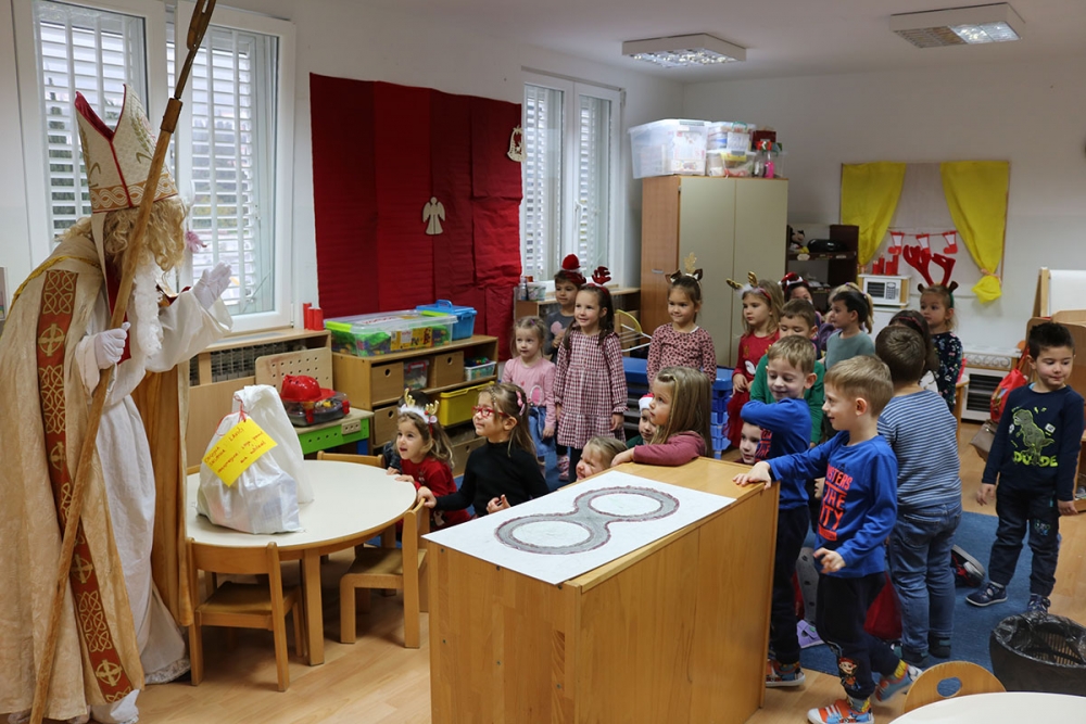 Sveti Nikola tradicionalno posjetio Dječji vrtić Župa dubrovačka (FOTO)