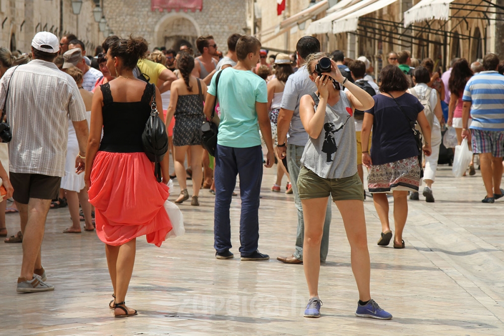 Tijekom lipnja na području županije ostvareno 239.603 dolazaka i 1.037.414 noćenja