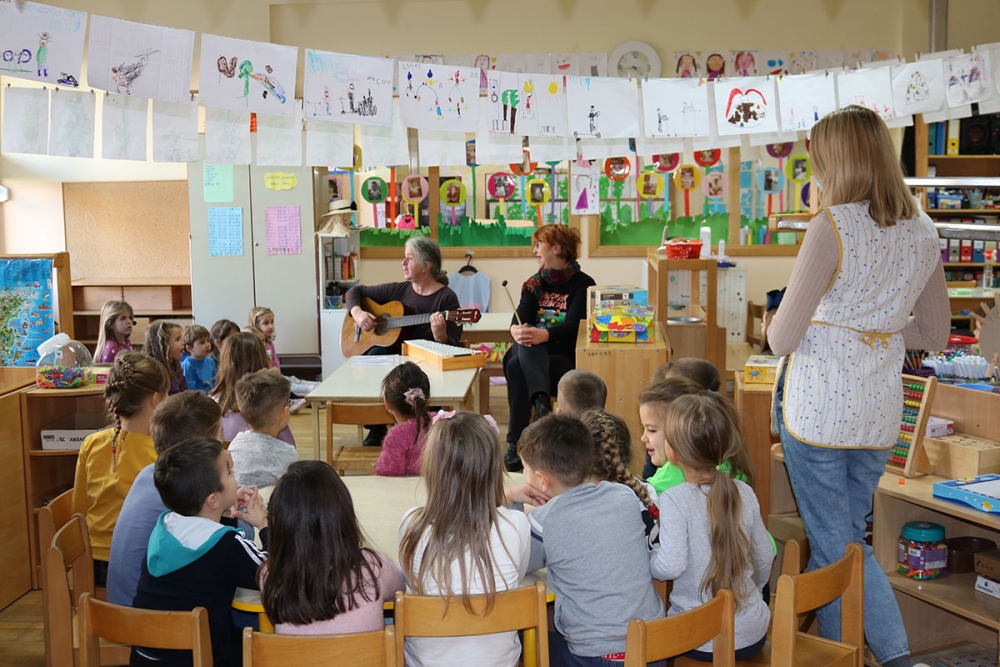 Radionica kolende i božićne pjesme; Kolenda Dječjeg zbora Dubrovnik u župskom dječjem vrtiću (FOTO)