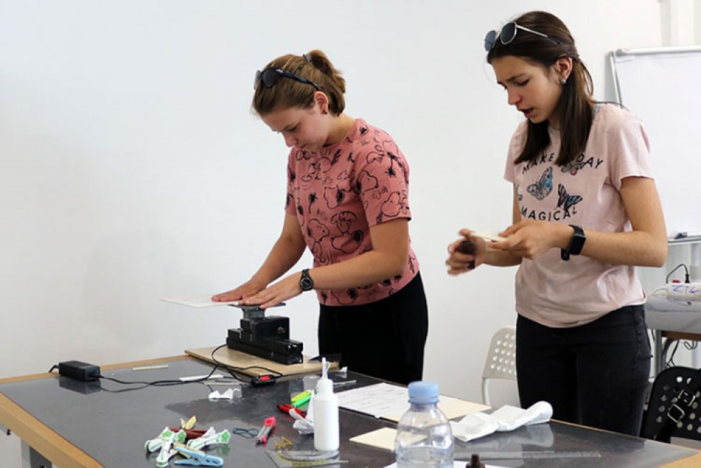 Dora Matičević i Iva Jeličić osvojile 4. mjesto na Modelarskoj ligi Dubrovačko-neretvanske županije