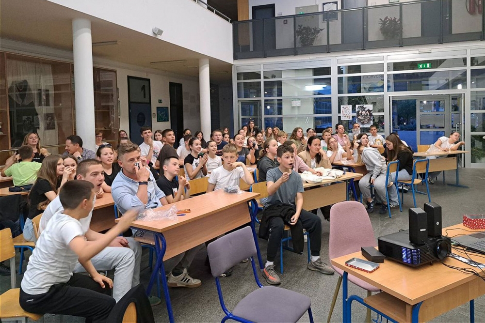 U Noći knjige u O&Scaron; Župa dubrovačka se održao &Scaron;kolski &bdquo;pub&ldquo; kviz s osamnaest ekipa