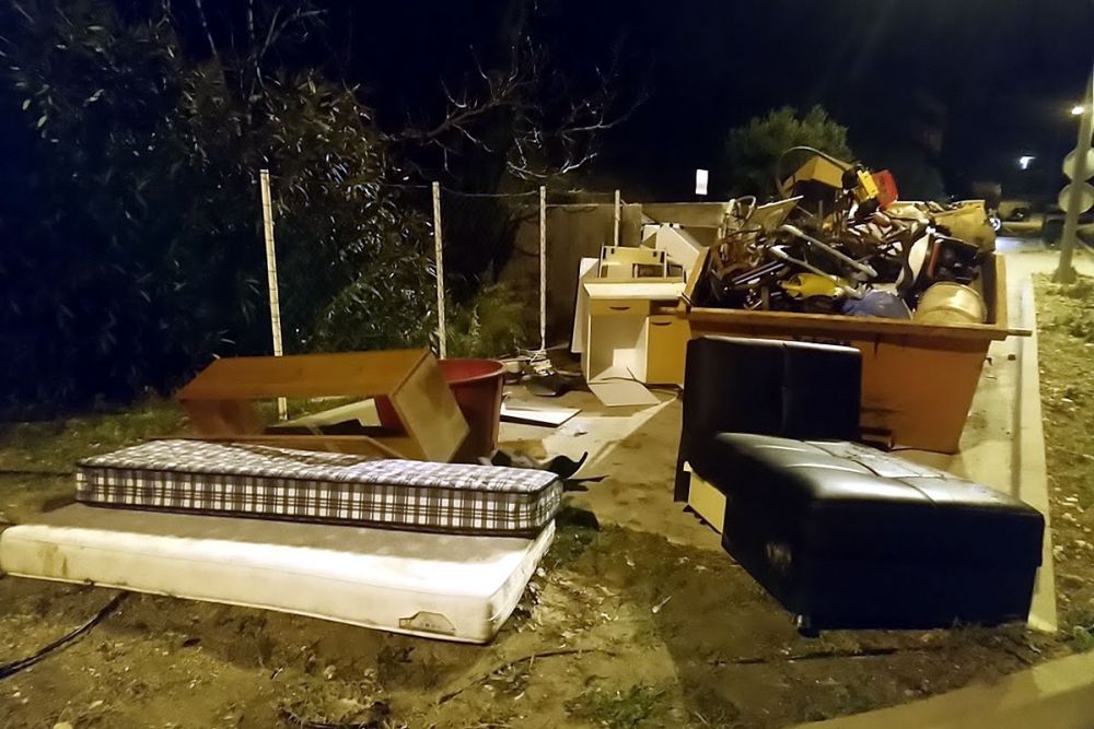 Krupni (glomazni) otpad moguće je odložiti u spremnike u ponedjeljak i utorak, 28.i 29. travnja