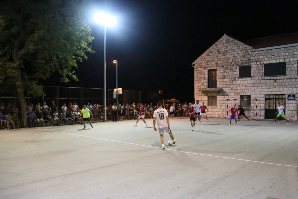 Počeo tradicionalni Malonogometni turnir "Župa 2025" na igrali&scaron;tu ispred stare &scaron;kole