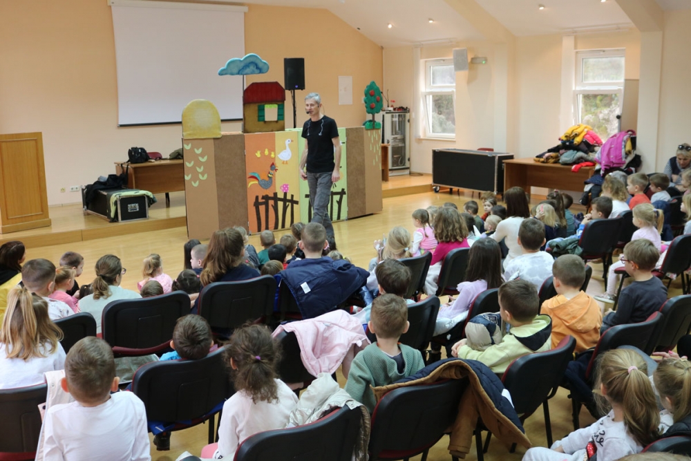 Predstava &bdquo;Av, av, avantura&ldquo; Produkcije &bdquo;Z&ldquo;u Dječjem vrtiću Župa dubrovačka (FOTO)