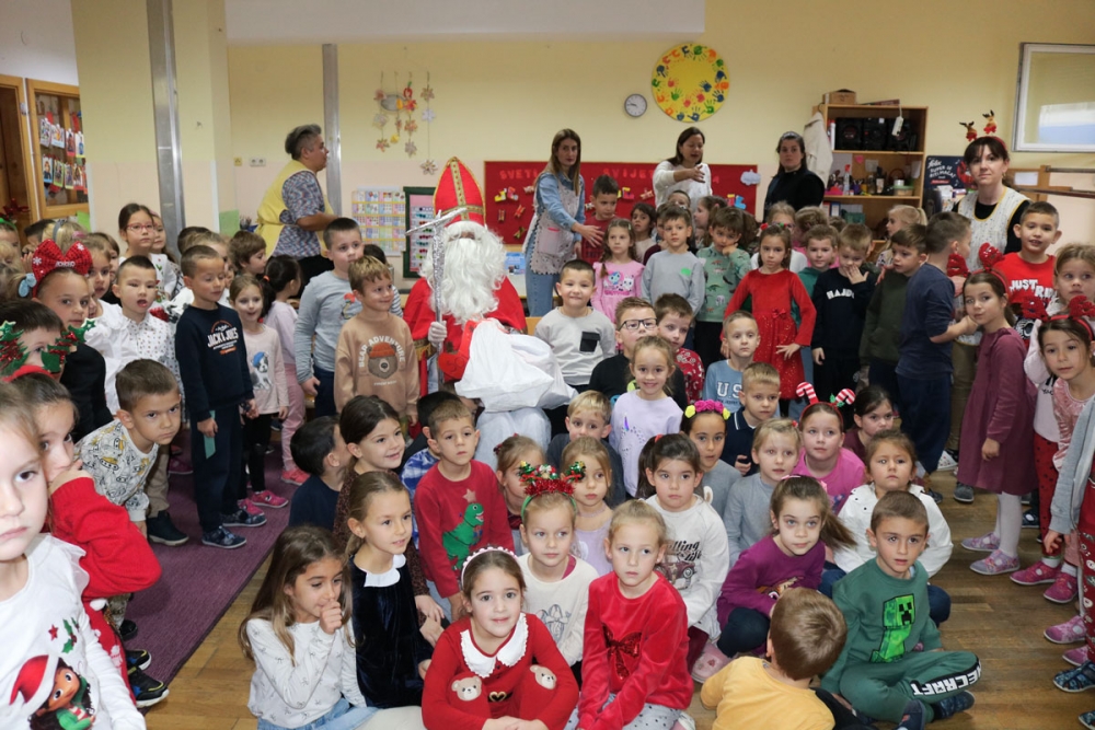 Sveti Nikola, Večer matematike i lutkarska predstava "Novogodi&scaron;nji po&scaron;tar" u župskom vrtiću (FOTO)