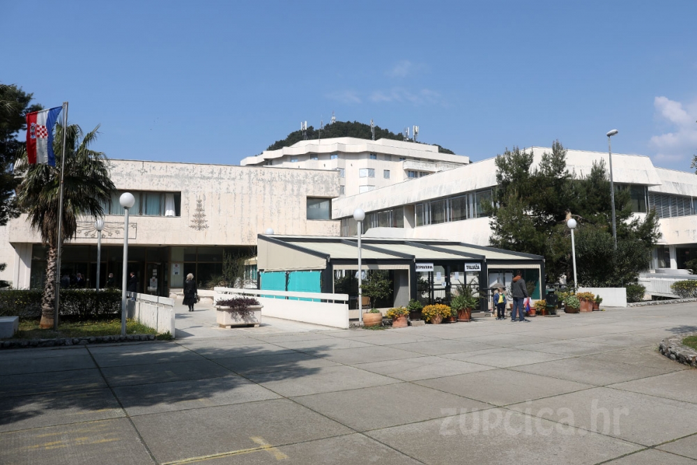 U Dubrovačko-neretvanskoj sedam novih slučajeva zaraze, hospitalizirano 18 osoba, dvije na respiratoru