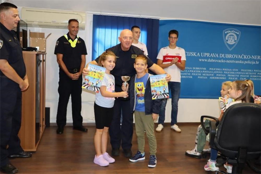 Župski učenici Nina Pulitika i Marin Mandić pobjednici županijskog natjecanja u poznavanju prometnih pravila